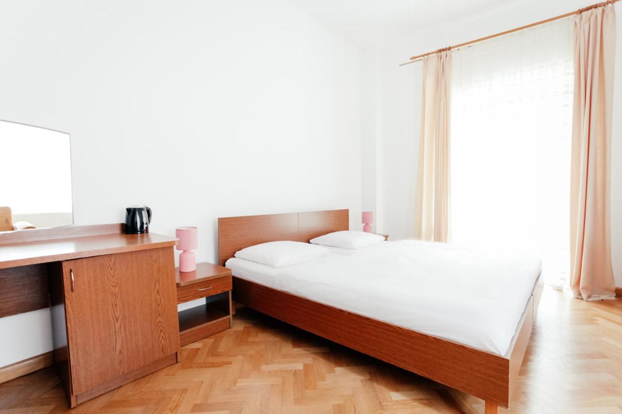 Hotel Gosciniec Jedrus à Dąbki Extérieur photo